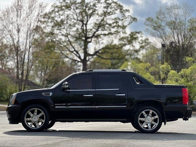 Cadillac Escalade EXT AWD 4dr Premium 2013