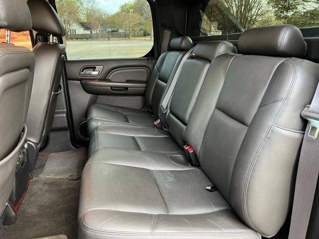 Cadillac Escalade EXT AWD 4dr Premium 2013