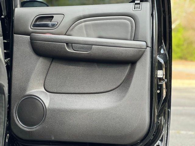 Cadillac Escalade EXT AWD 4dr Premium 2013