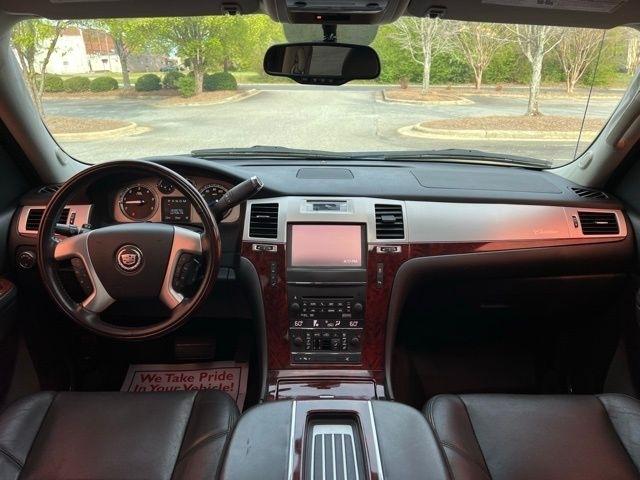 Cadillac Escalade EXT AWD 4dr Premium 2013