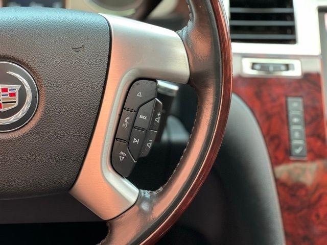 Cadillac Escalade EXT AWD 4dr Premium 2013