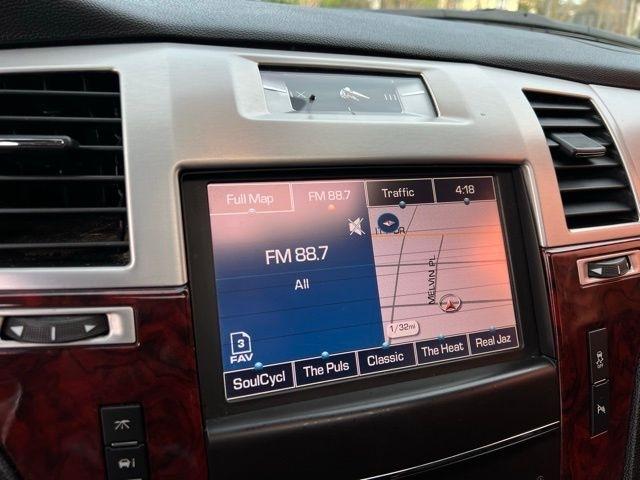 Cadillac Escalade EXT AWD 4dr Premium 2013