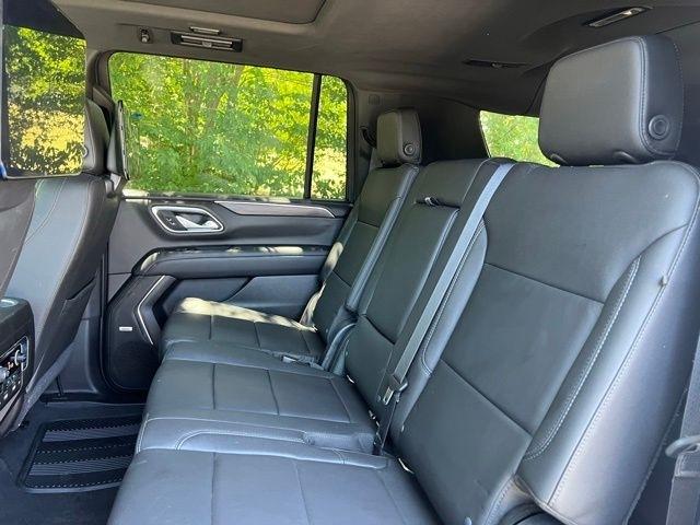 Chevrolet Suburban 4WD 4dr LT 2021