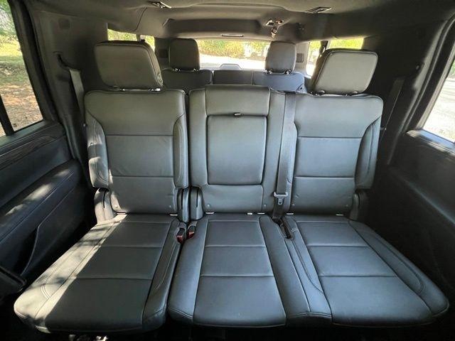 Chevrolet Suburban 4WD 4dr LT 2021