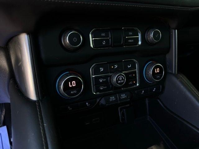 Chevrolet Suburban 4WD 4dr LT 2021