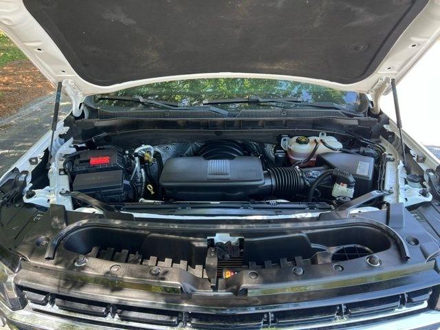 Chevrolet Suburban 4WD 4dr LT 2021