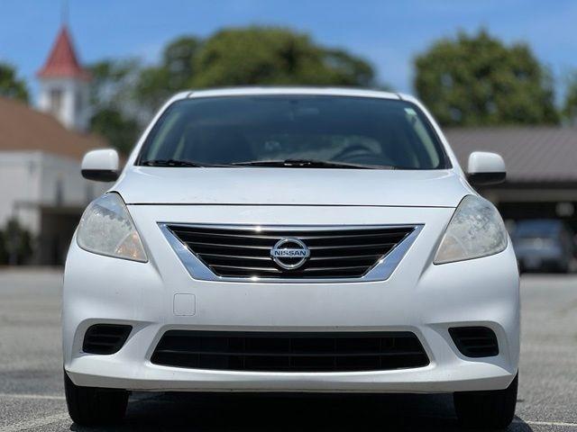 Nissan Versa 4dr Sdn CVT 1.6 SV 2014