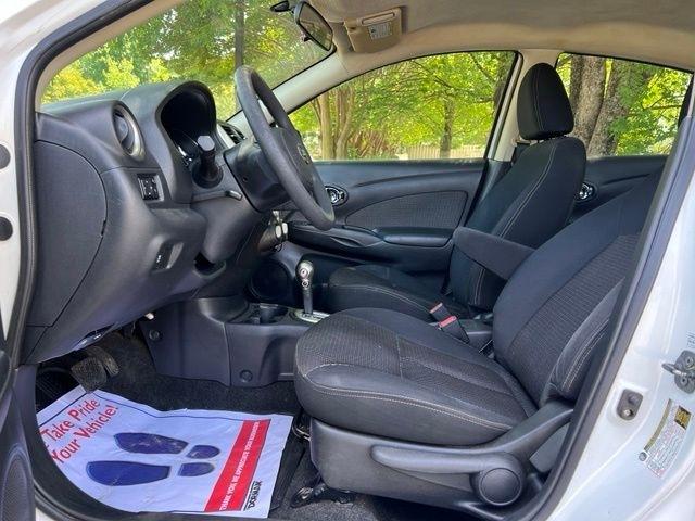 Nissan Versa 4dr Sdn CVT 1.6 SV 2014