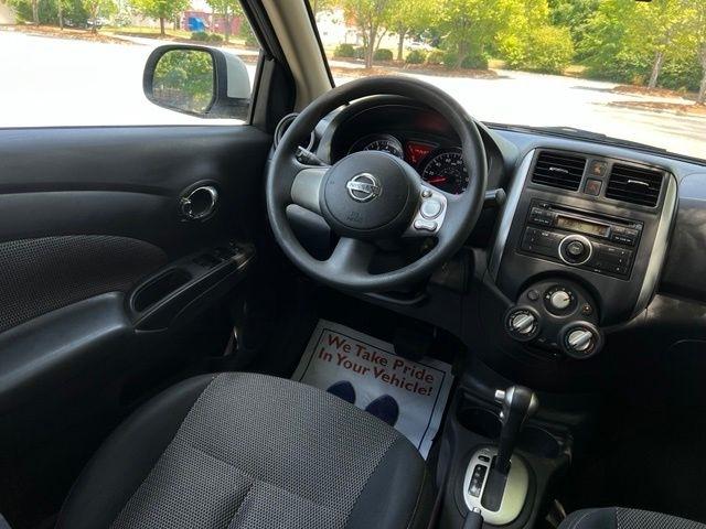 Nissan Versa 4dr Sdn CVT 1.6 SV 2014
