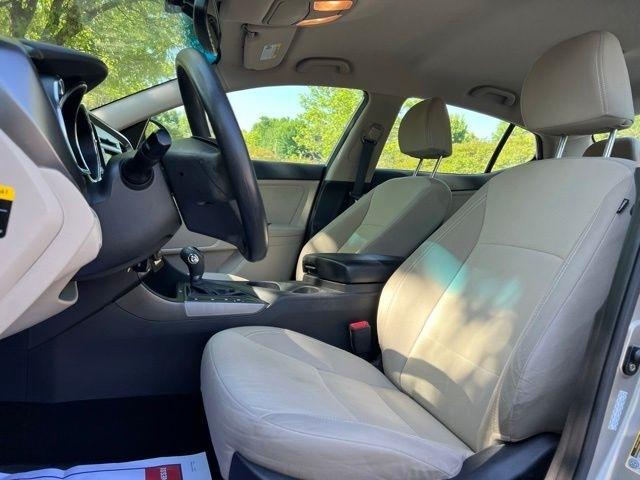 Kia Optima 4dr Sdn LX 2013