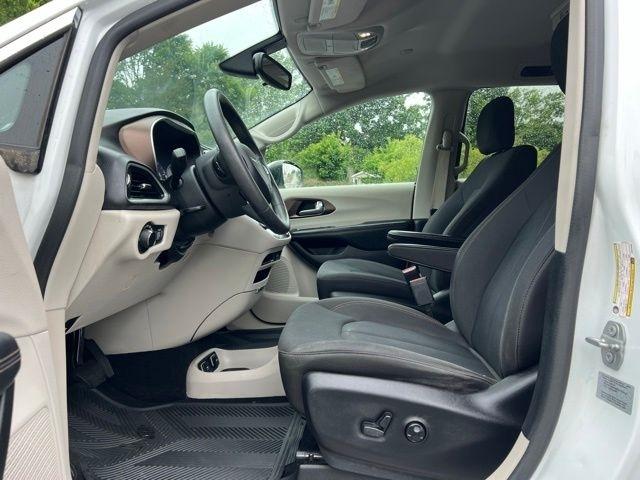 Chrysler Pacifica Touring FWD 2017