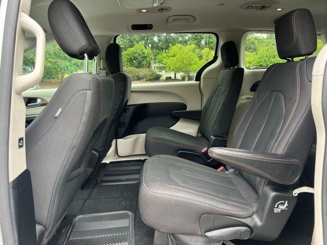 Chrysler Pacifica Touring FWD 2017