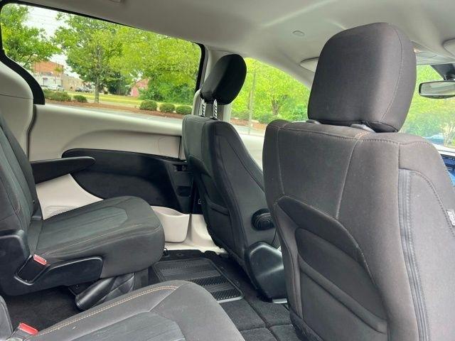 Chrysler Pacifica Touring FWD 2017