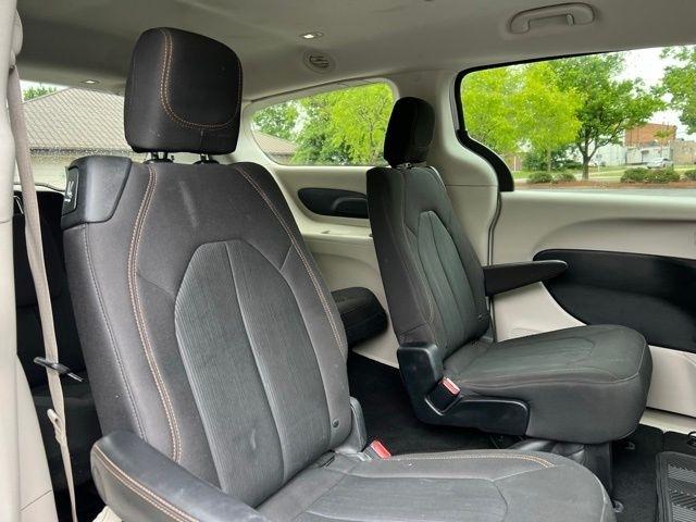Chrysler Pacifica Touring FWD 2017