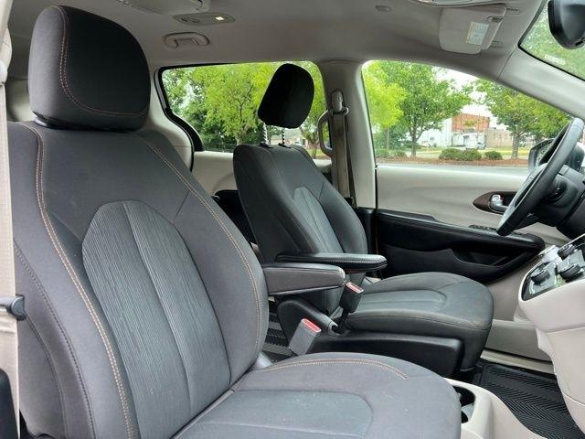 Chrysler Pacifica Touring FWD 2017