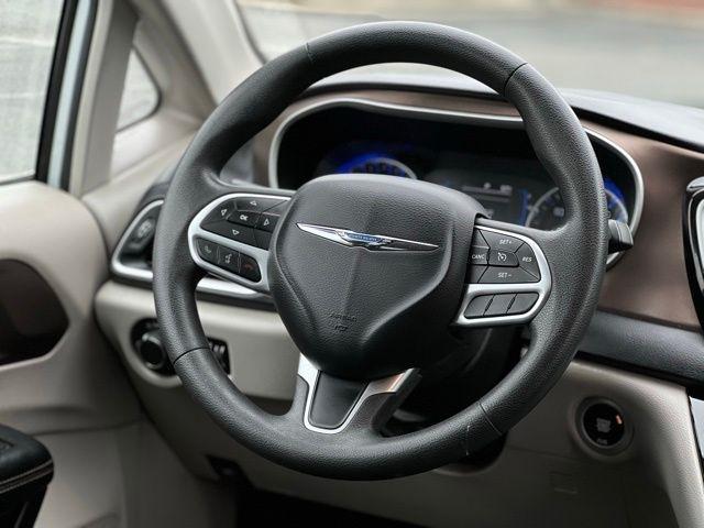 Chrysler Pacifica Touring FWD 2017