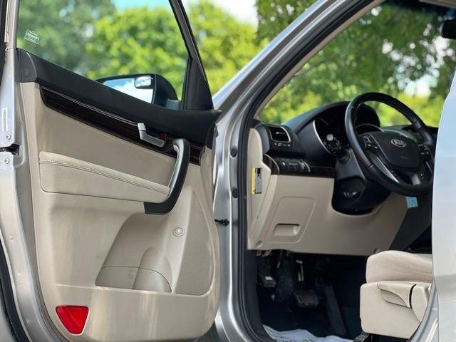 Kia Sorento 2WD 4dr I4 LX 2015