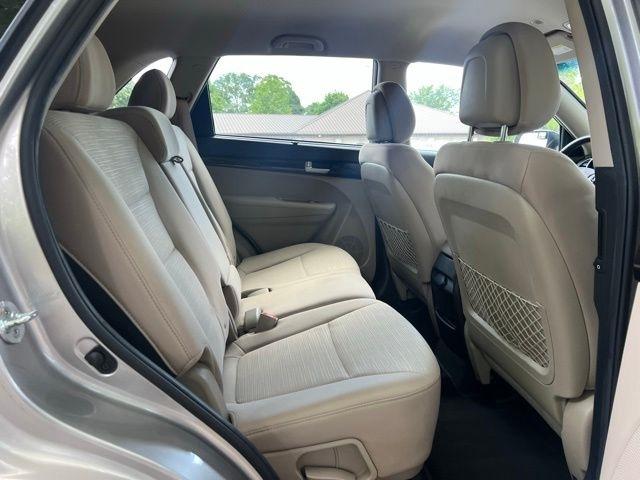 Kia Sorento 2WD 4dr I4 LX 2015