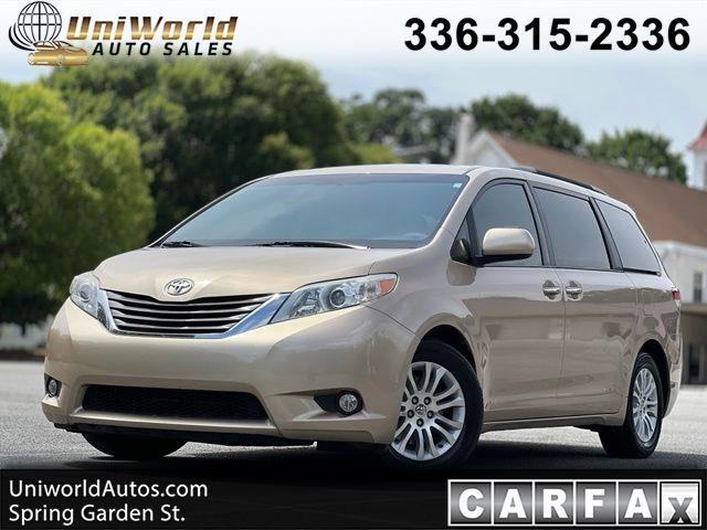 2013 Toyota Sienna 5dr 7-Pass Van V6 XLE AAS FWD (Natl)