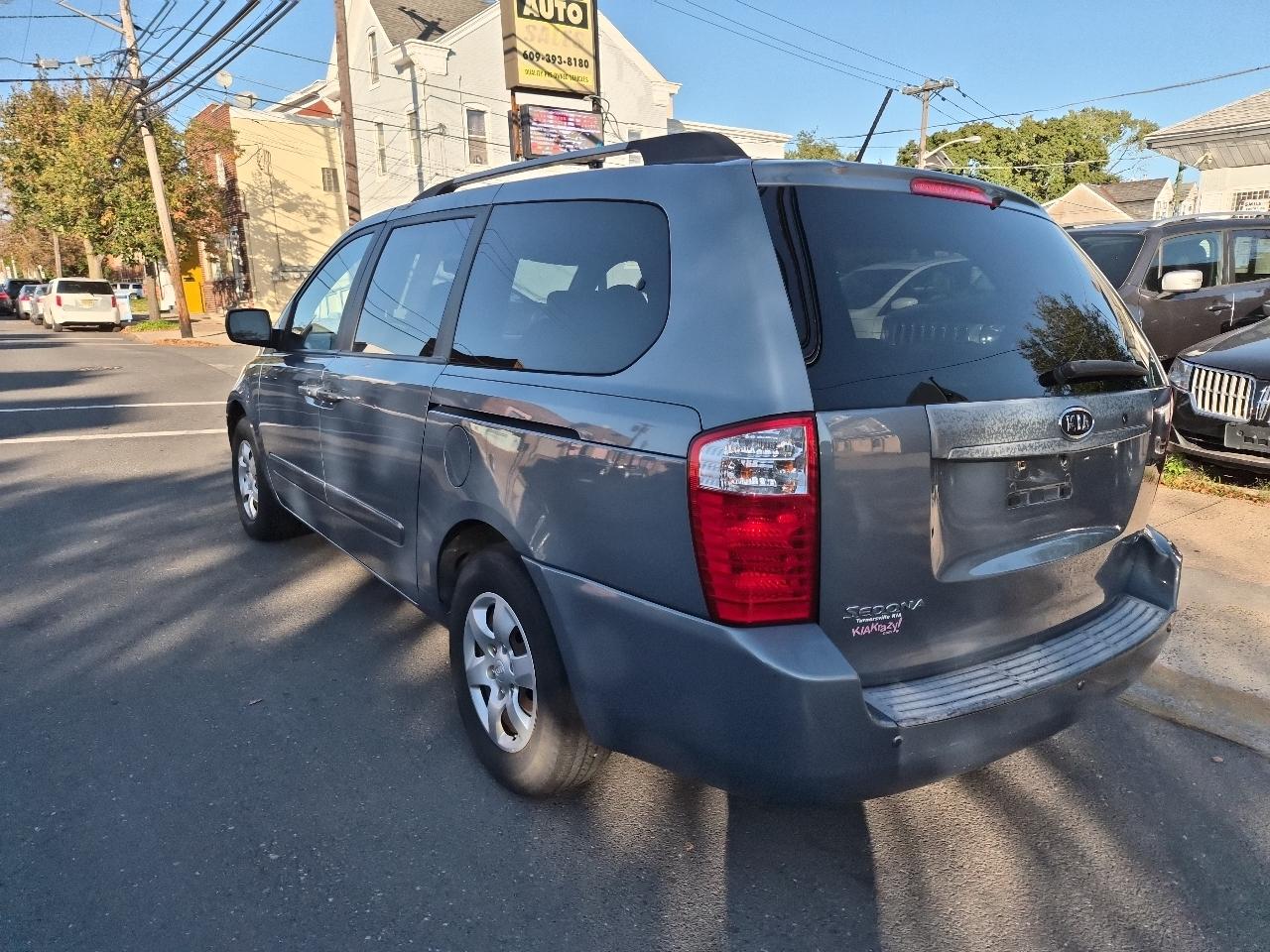 Kia Sedona EX LWB 2009