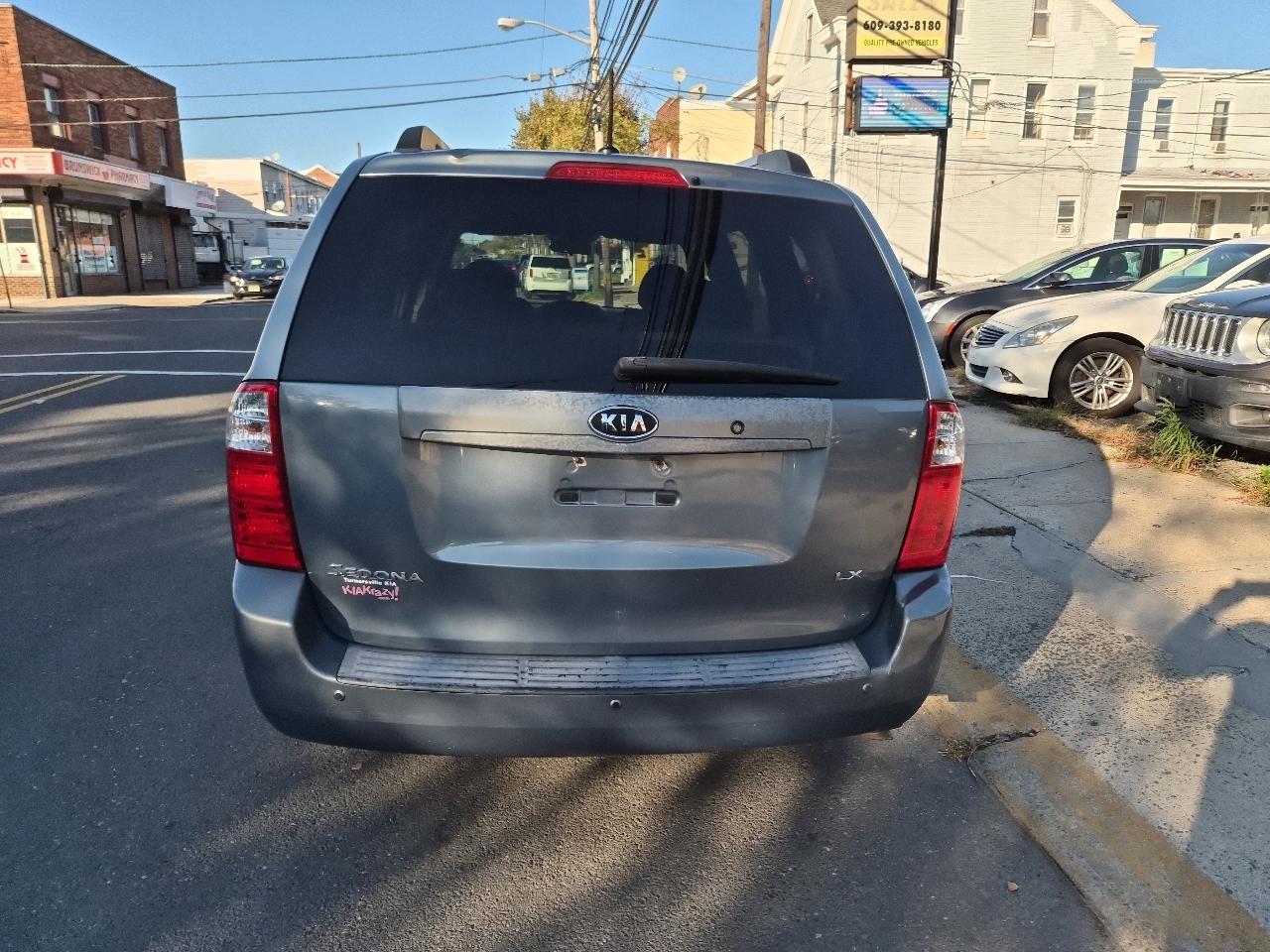 Kia Sedona EX LWB 2009