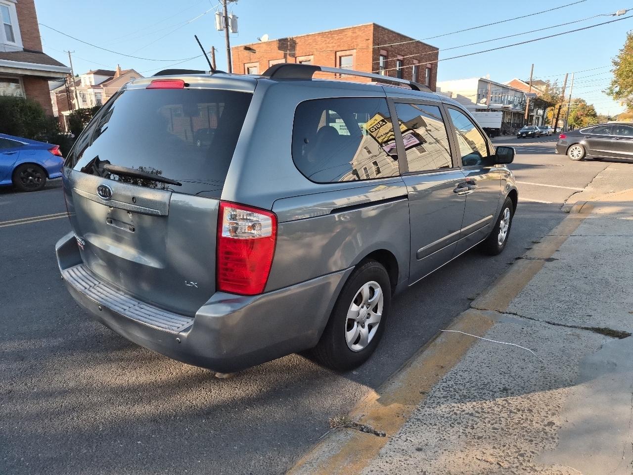 Kia Sedona EX LWB 2009