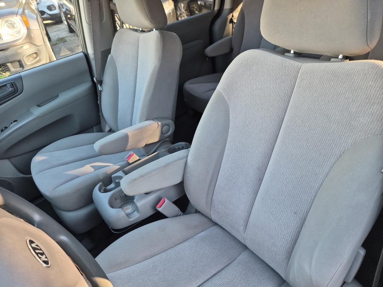 Kia Sedona EX LWB 2009