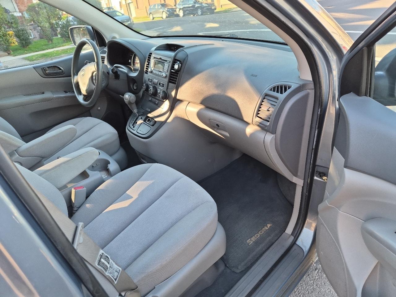 Kia Sedona EX LWB 2009