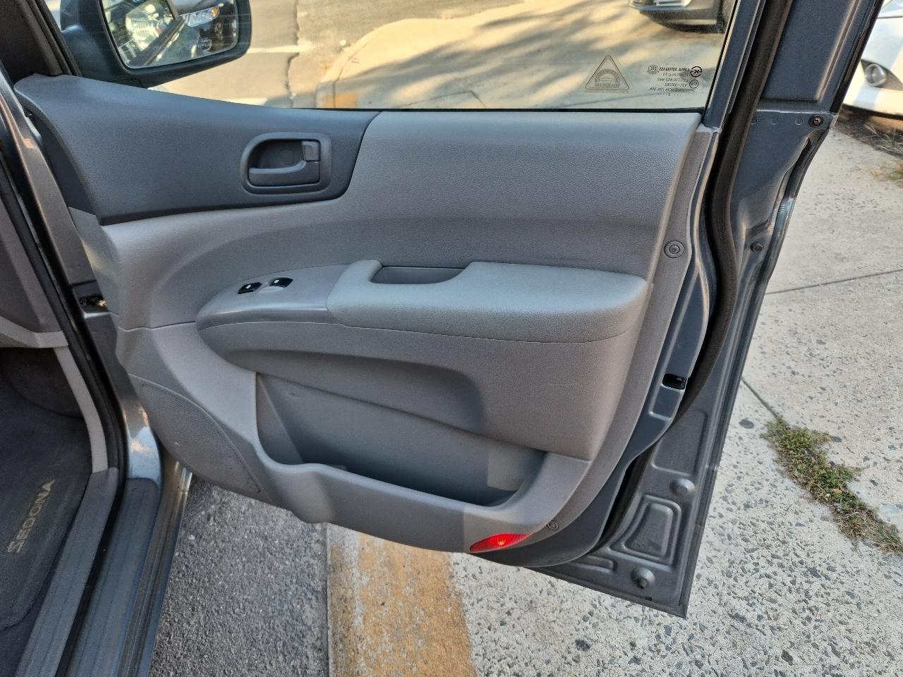 Kia Sedona EX LWB 2009