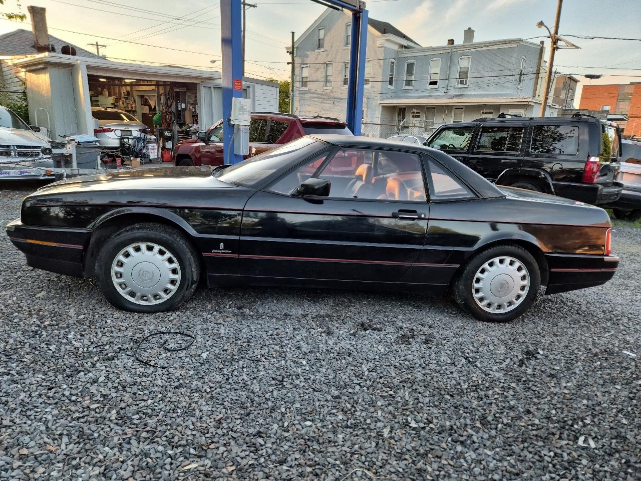 Cadillac Allante Base 1991