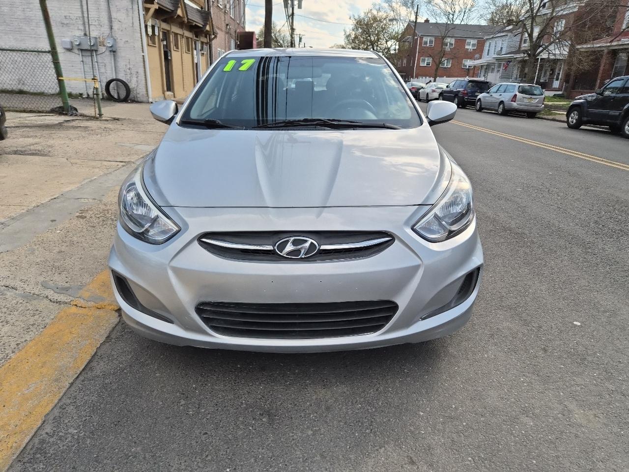 Hyundai Accent SE 5-Door 6A 2017
