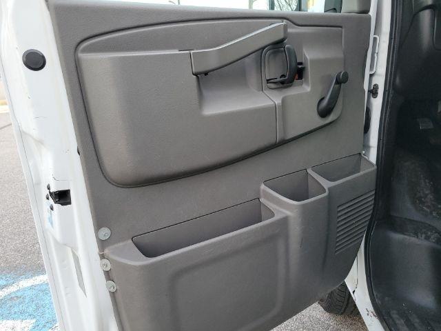 Chevrolet Express Commercial Cutaway 3500 Van 139" 2018