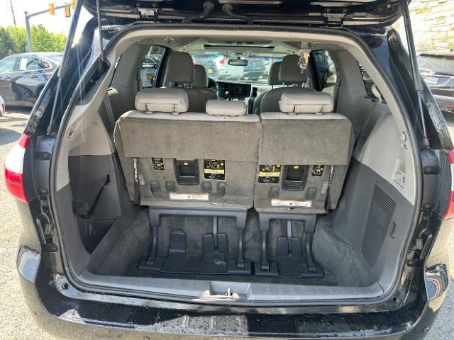 Toyota Sienna XLE Auto Access Seat FWD 7-Passenger (Natl) 2017