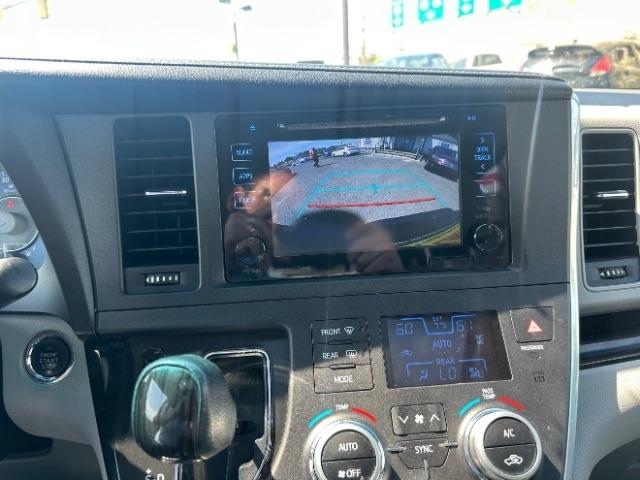 Toyota Sienna XLE Auto Access Seat FWD 7-Passenger (Natl) 2017