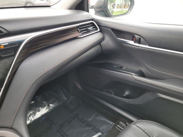 Toyota Camry XLE Auto (Natl) 2018