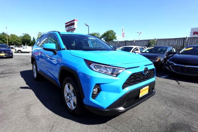 Toyota RAV4 XLE FWD (Natl) 2021