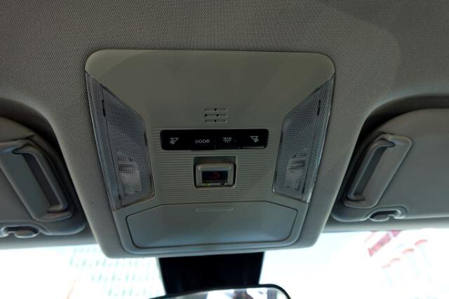 Toyota RAV4 XLE FWD (Natl) 2021