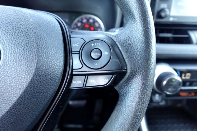 Toyota RAV4 XLE FWD (Natl) 2021