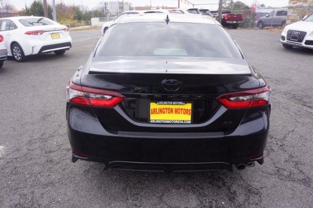 Toyota Camry SE Auto (Natl) 2022