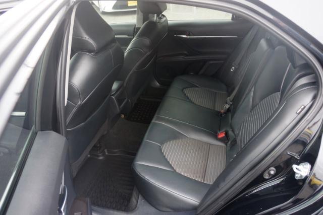 Toyota Camry SE Auto (Natl) 2022