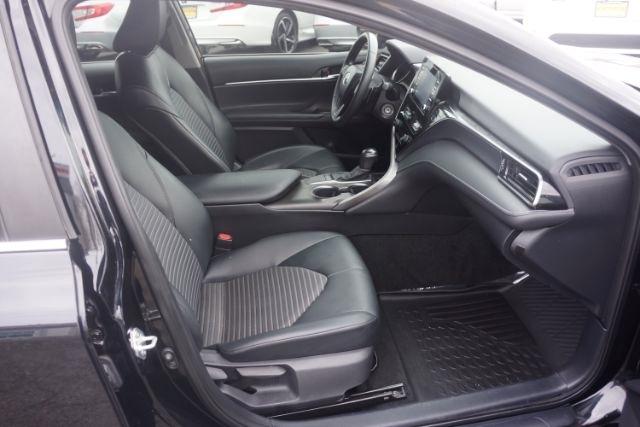 Toyota Camry SE Auto (Natl) 2022