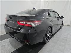 2022 Toyota Camry SE Auto (Natl)