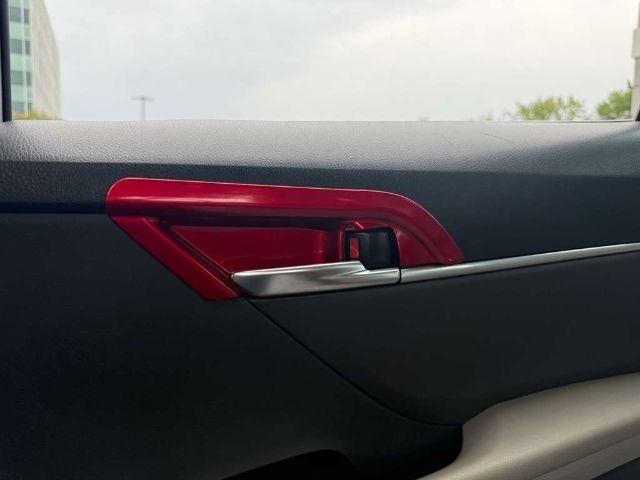 Toyota Camry XLE Auto (Natl) 2019