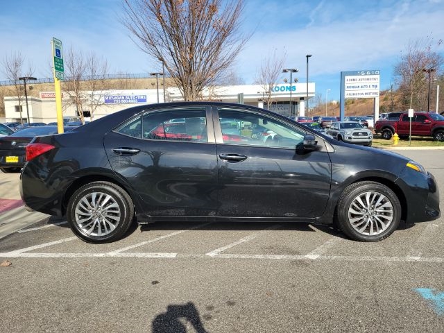 Toyota Corolla XLE CVT (Natl) 2018