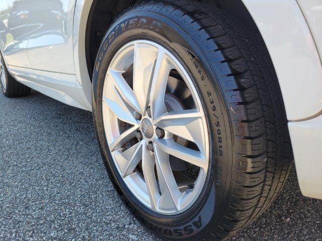 Audi Q3 2.0 TFSI Premium FWD 2018 Audi Q3 2.0 TFSI Premium FWD 2018