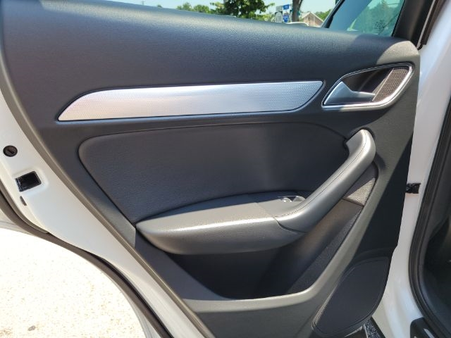 Audi Q3 2.0 TFSI Premium FWD 2018 Audi Q3 2.0 TFSI Premium FWD 2018