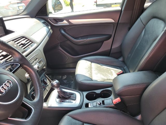 Audi Q3 2.0 TFSI Premium FWD 2018 Audi Q3 2.0 TFSI Premium FWD 2018