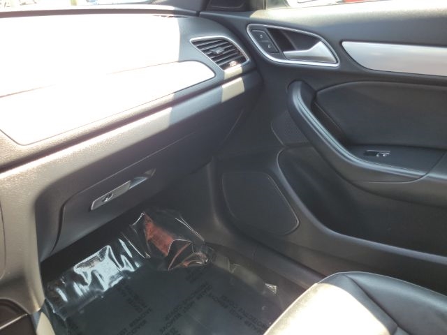 Audi Q3 2.0 TFSI Premium FWD 2018 Audi Q3 2.0 TFSI Premium FWD 2018