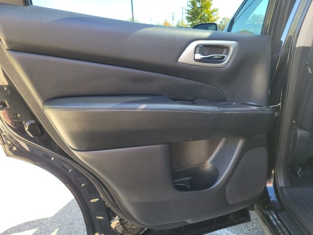 Nissan Pathfinder FWD S 2019 Nissan Pathfinder FWD S 2019