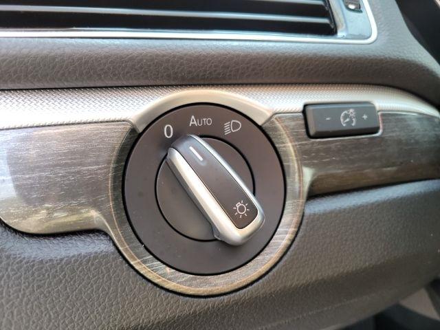 Volkswagen Passat 4dr Sdn 1.8T Auto SE PZEV 2016